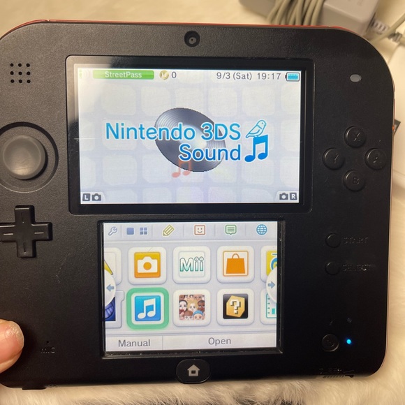 !!!Sold!!! Nintendo 2DS - Picture 2 of 4